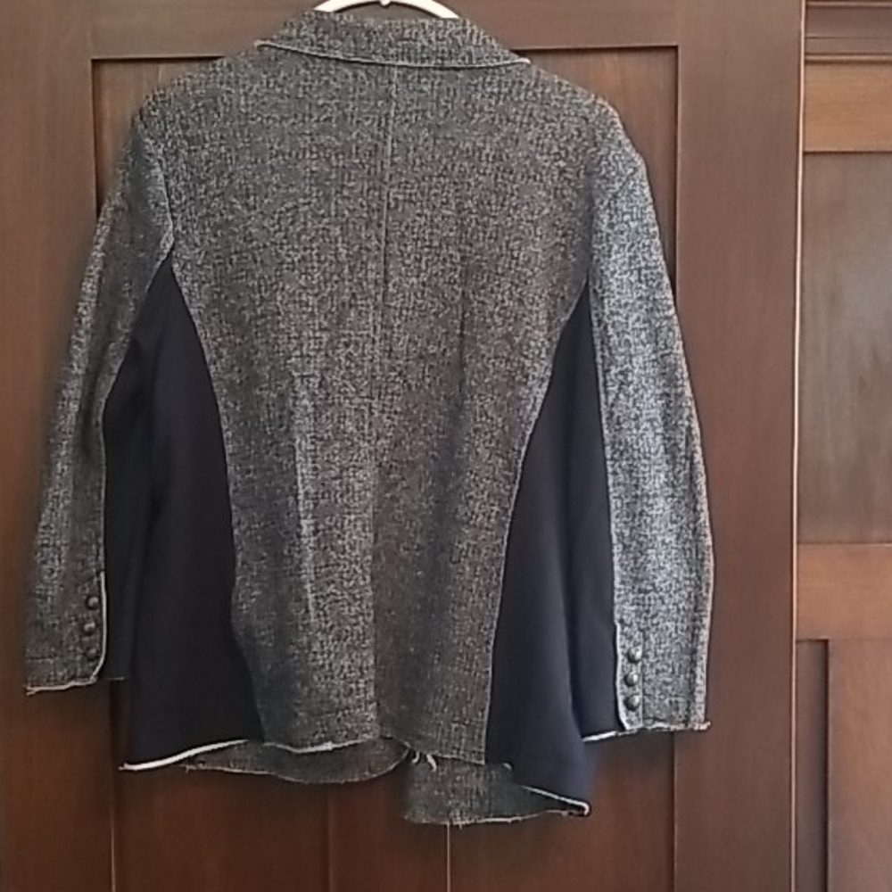 Jacket - Picture 2 of 9
